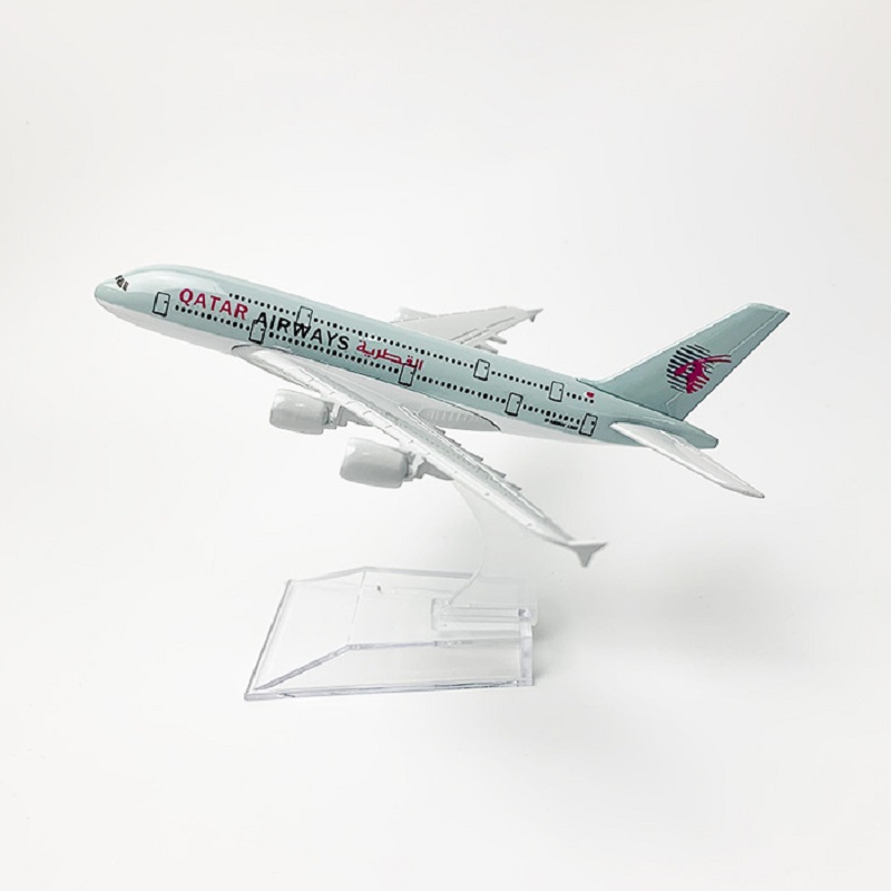 Модель самолета Qatar Airways  – обзор и цена Model Kit Aircraft