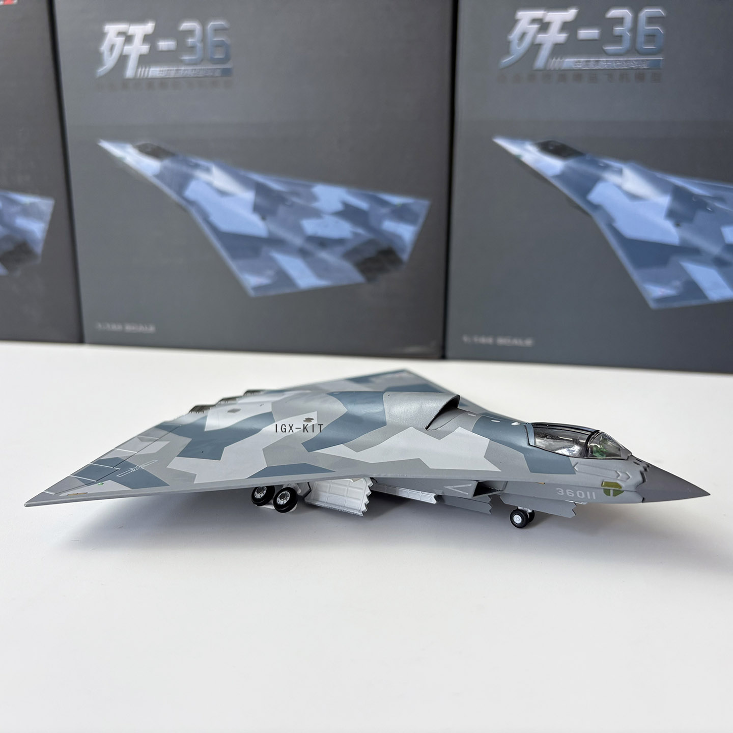 Масштабная модель истребителя  – обзор и цена Model Kit Aircraft