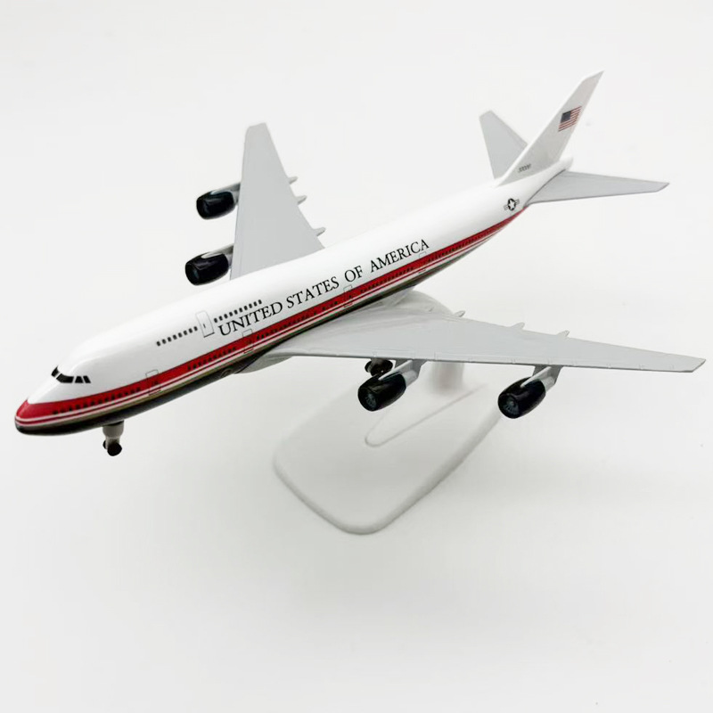 Новая миниатюрная модель самол – обзор и цена Model Kit Aircraft