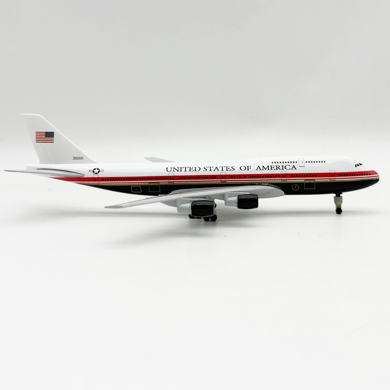 Новая миниатюрная модель самол – обзор и цена Model Kit Aircraft